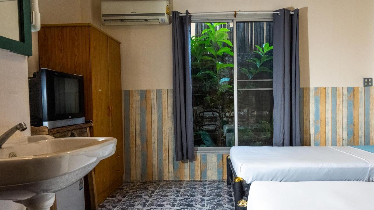 Sabina Guesthouse Kamala Extérieur photo